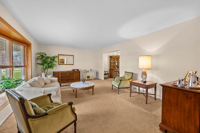 19168 Chelton Drive, Beverly Hills Vllg, MI 48025