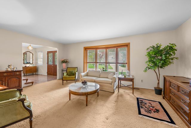 19168 Chelton Drive, Beverly Hills Vllg, MI 48025