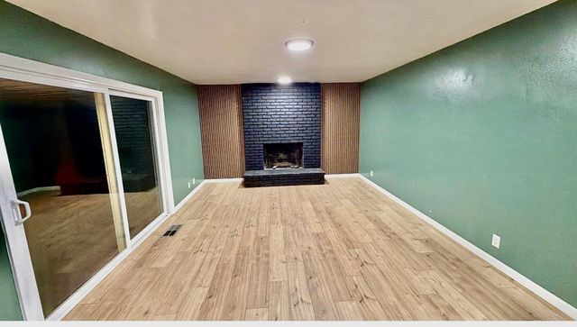 90 Apica, Oroville, CA 95967