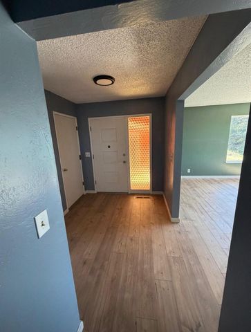 90 Apica, Oroville, CA 95967