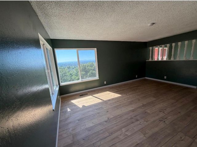 90 Apica, Oroville, CA 95967