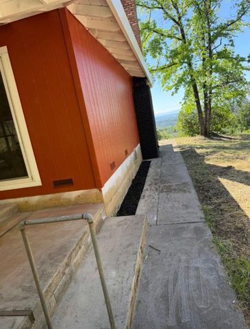 90 Apica, Oroville, CA 95967