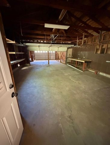 90 Apica, Oroville, CA 95967