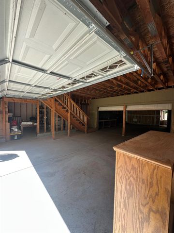 90 Apica, Oroville, CA 95967