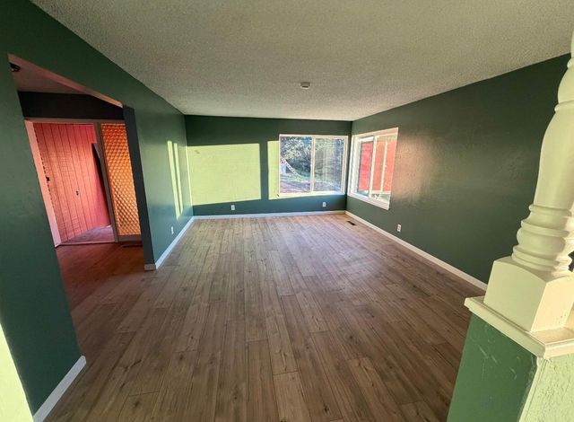 90 Apica, Oroville, CA 95967