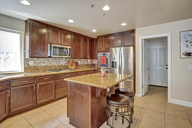 493 Williams St, Folsom, CA 95630
