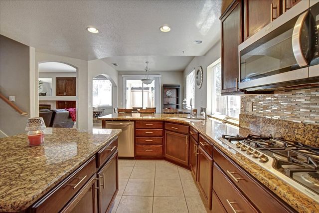 493 Williams St, Folsom, CA 95630