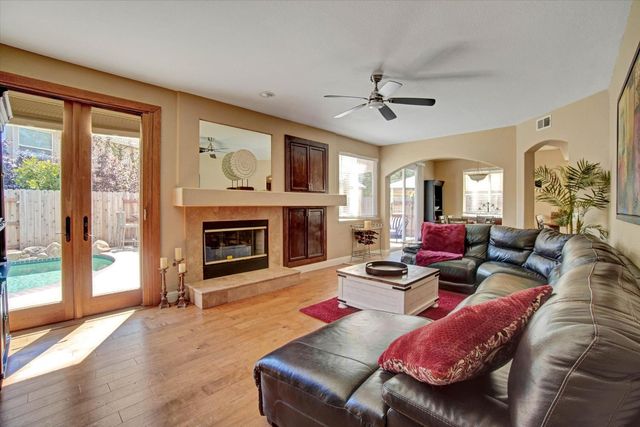 493 Williams St, Folsom, CA 95630