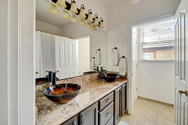 493 Williams St, Folsom, CA 95630