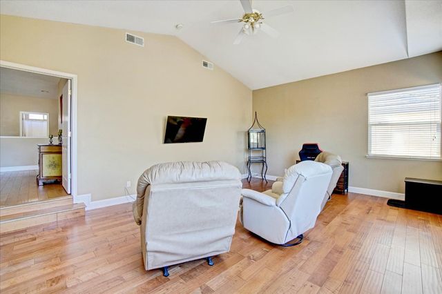 493 Williams St, Folsom, CA 95630