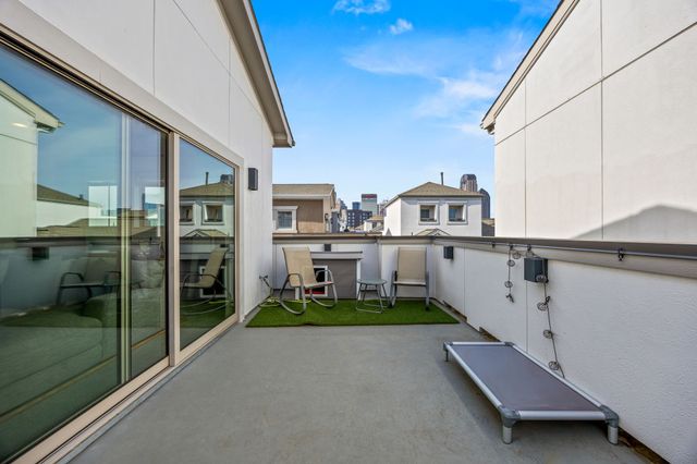 730 Spanish Oaks Place, Dallas, TX 75204