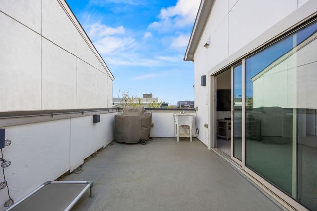 730 Spanish Oaks Place, Dallas, TX 75204