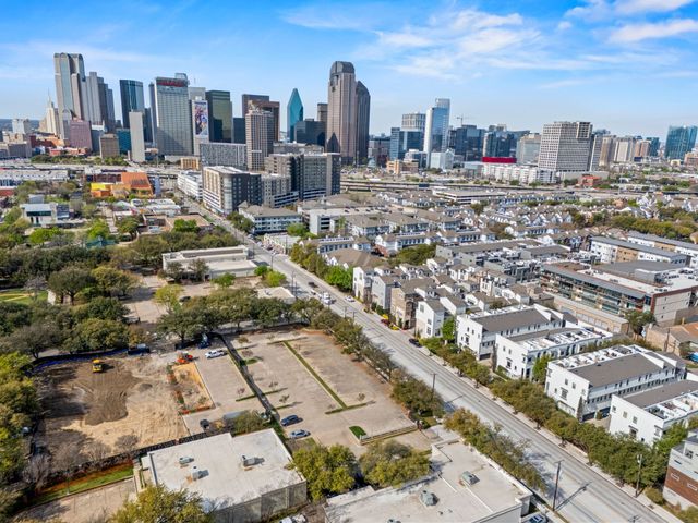 730 Spanish Oaks Place, Dallas, TX 75204