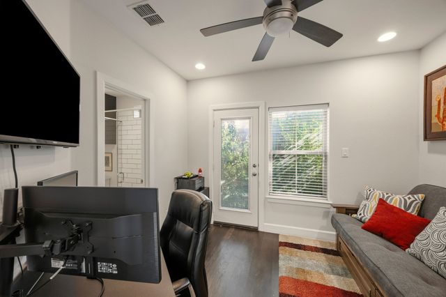 730 Spanish Oaks Place, Dallas, TX 75204