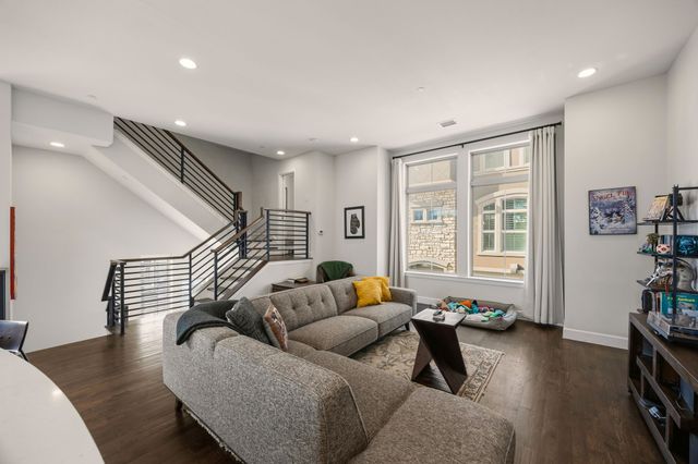 730 Spanish Oaks Place, Dallas, TX 75204