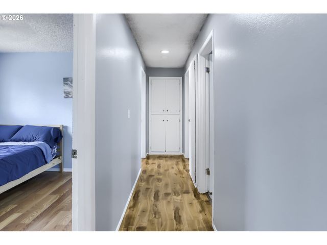 3890 Sw 203RD Ave, Beaverton, OR 97078