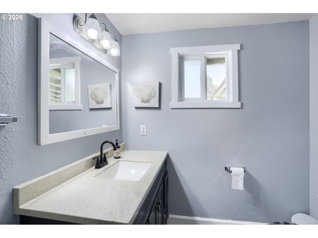 3890 Sw 203RD Ave, Beaverton, OR 97078