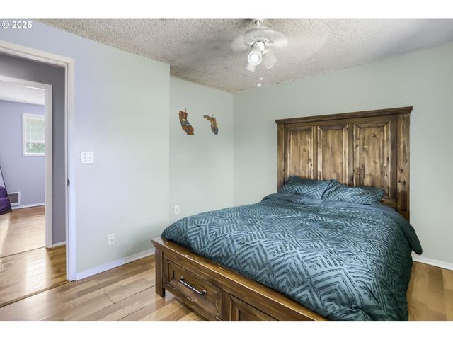 3890 Sw 203RD Ave, Beaverton, OR 97078