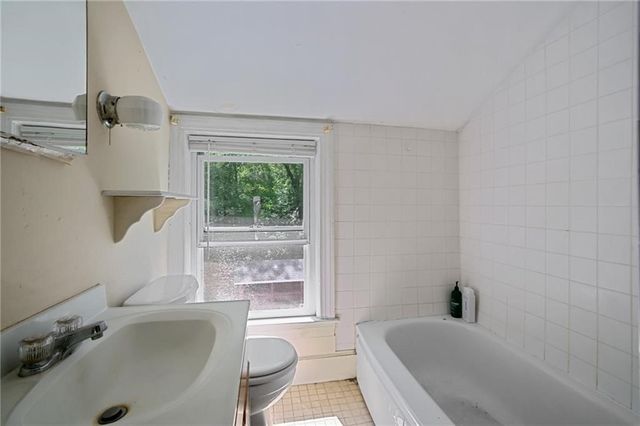 2 Plainfield Pike, Foster, RI 02825