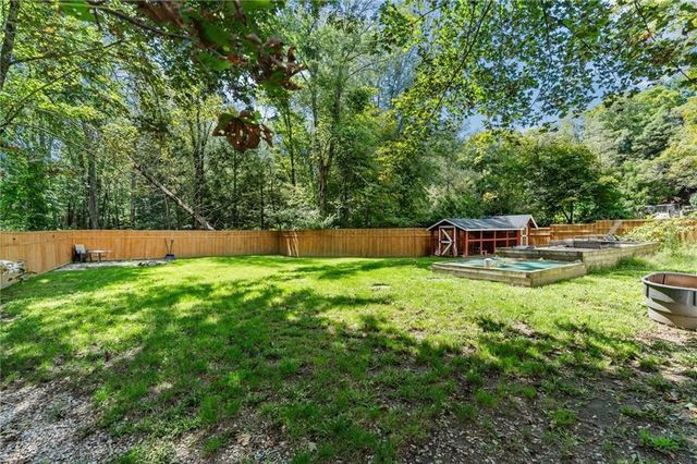 2 Plainfield Pike, Foster, RI 02825