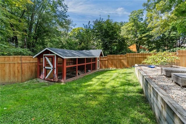2 Plainfield Pike, Foster, RI 02825