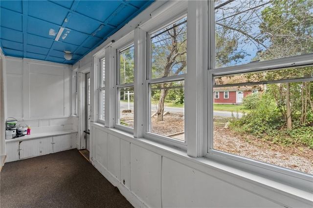 2 Plainfield Pike, Foster, RI 02825