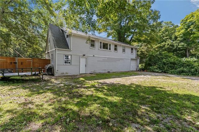 2 Plainfield Pike, Foster, RI 02825