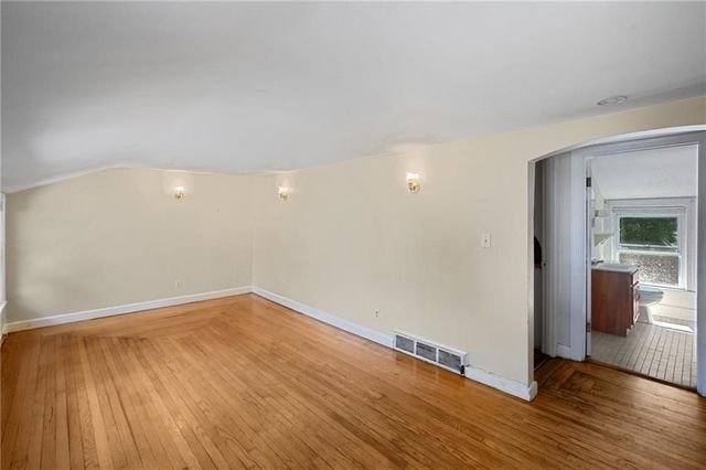 2 Plainfield Pike, Foster, RI 02825