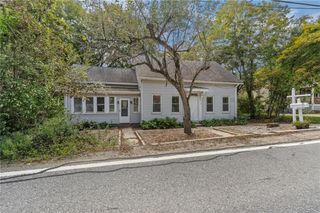 2 Plainfield Pike, Foster, RI 02825