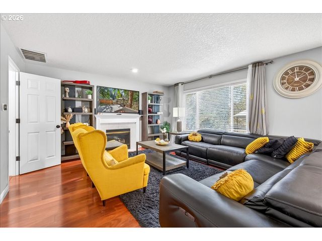 867 Se 39TH Ct, Hillsboro, OR 97123