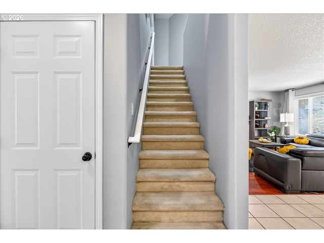 867 Se 39TH Ct, Hillsboro, OR 97123