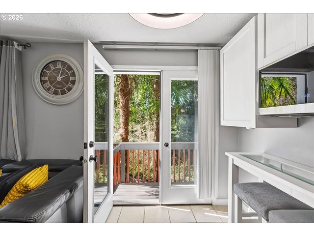 867 Se 39TH Ct, Hillsboro, OR 97123