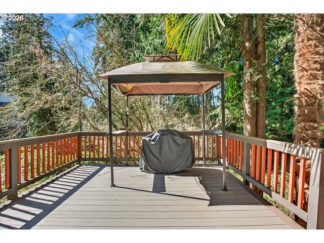 867 Se 39TH Ct, Hillsboro, OR 97123