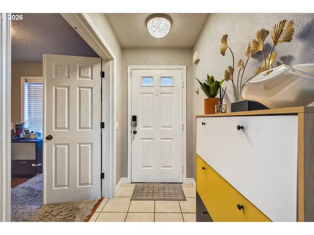 867 Se 39TH Ct, Hillsboro, OR 97123