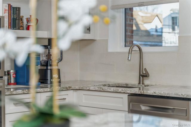 14839 60th Avenue, Flushing, NY 11355