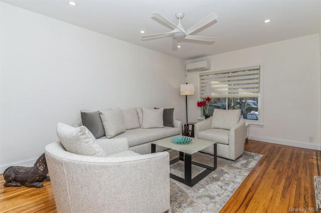 14839 60th Avenue, Flushing, NY 11355