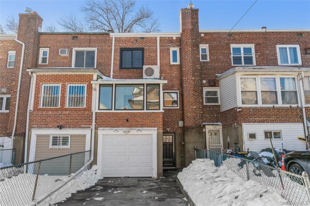 14839 60th Avenue, Flushing, NY 11355