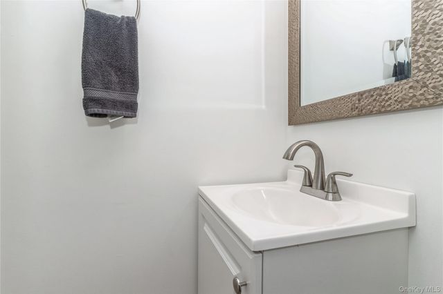 14839 60th Avenue, Flushing, NY 11355