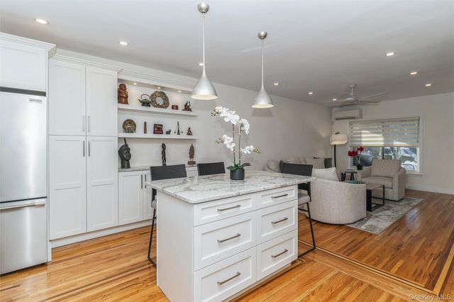 14839 60th Avenue, Flushing, NY 11355