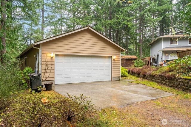 22442 Blue Lake Court SE, Yelm, WA 98597