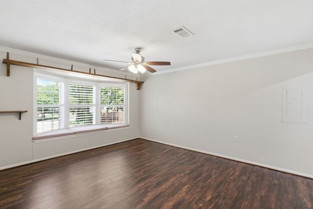 117 Bryan Street, Jacksboro, TX 76458