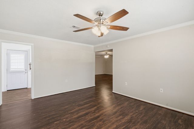 117 Bryan Street, Jacksboro, TX 76458