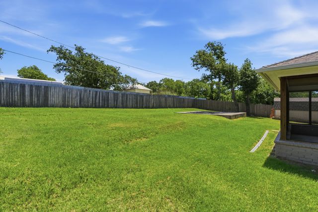 117 Bryan Street, Jacksboro, TX 76458