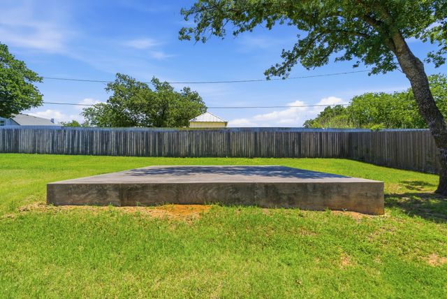 117 Bryan Street, Jacksboro, TX 76458