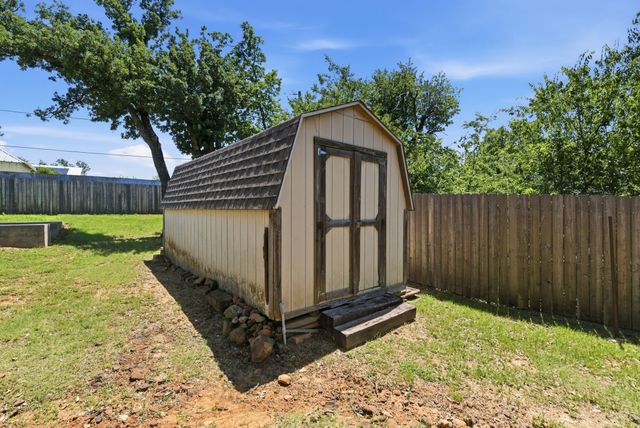 117 Bryan Street, Jacksboro, TX 76458