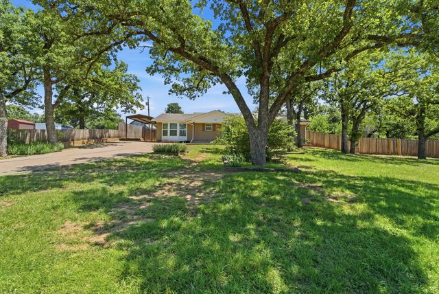 117 Bryan Street, Jacksboro, TX 76458
