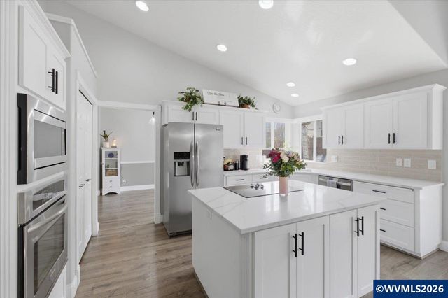 2810 Hoover Av NW, Salem, OR 97304