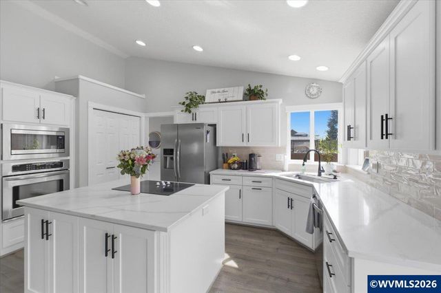 2810 Hoover Av NW, Salem, OR 97304