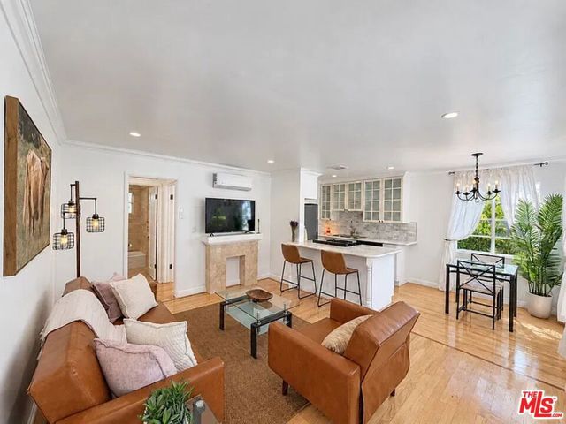 1111 11th Street 9, Santa Monica, CA 90403