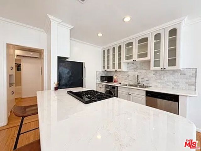 1111 11th Street 9, Santa Monica, CA 90403